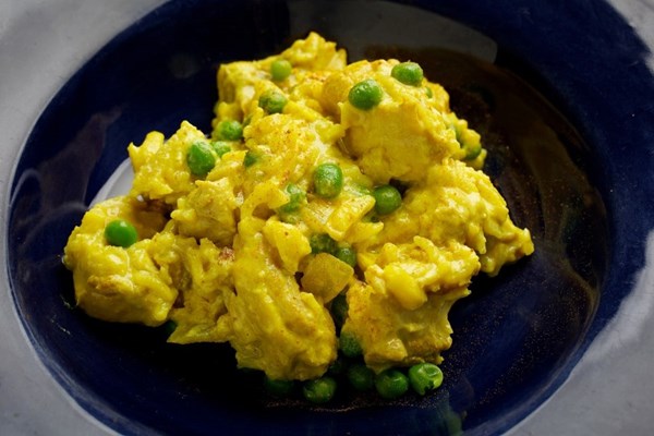 Chicken and rice in lemon zest yogurt