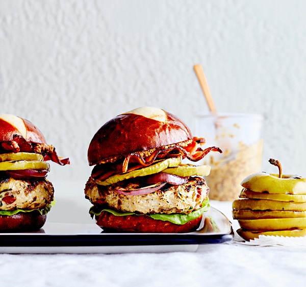 Chicken apple burgers