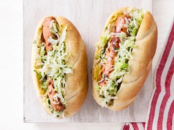 Chicken-apple sausages with apple sauerkraut 