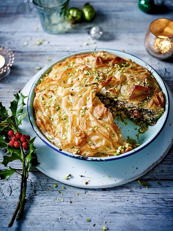 Chicken, bacon & pistachio pie