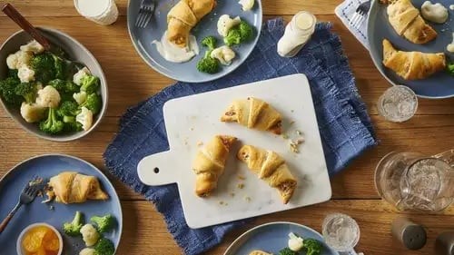 Chicken-bacon ranch crescent rolls