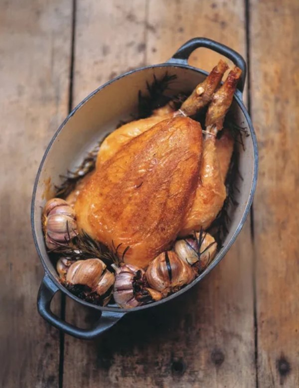Chicken baked with rosemary and garlic (Pollo al rosmarino e aglio)