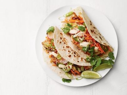 Chicken banh mi tacos