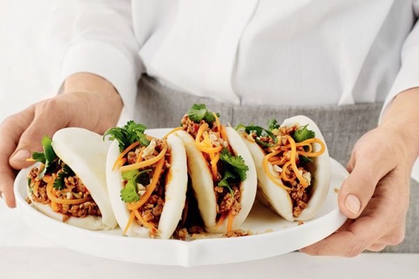 Chicken bao (steamed buns)