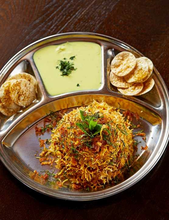 Chicken biryani (Kachche murgh ki biryani)