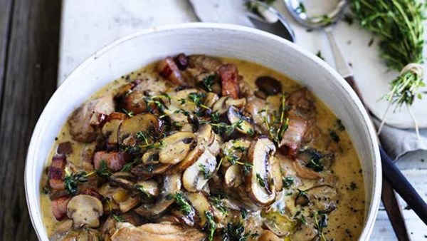 Chicken braised with mushroom and thyme