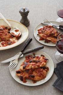Chicken breasts with tomatoes, capers, and olives