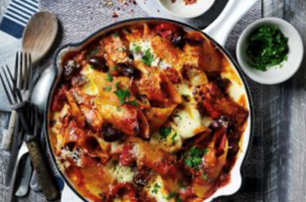 Chicken cacciatore pasta bake