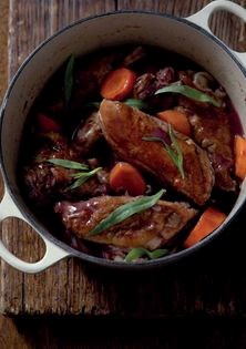 Chicken casserole in red wine (Poulet au vin rouge)