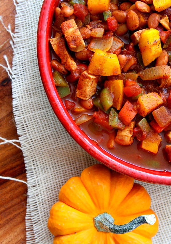 Chicken chili with maple-roasted pumpkin