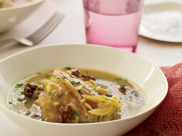 Chicken chorba with walnuts