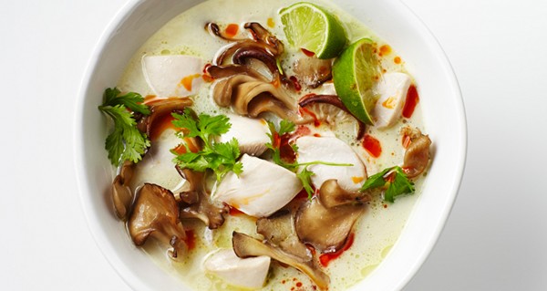 Chicken coconut soup (Tom kha gai)
