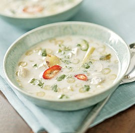 Chicken coconut soup (Tom kha gai)