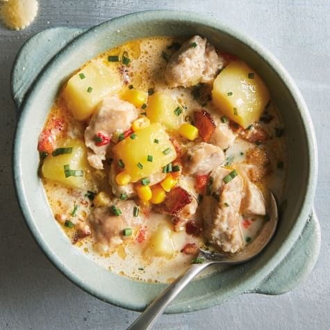Chicken, corn & potato chowder 