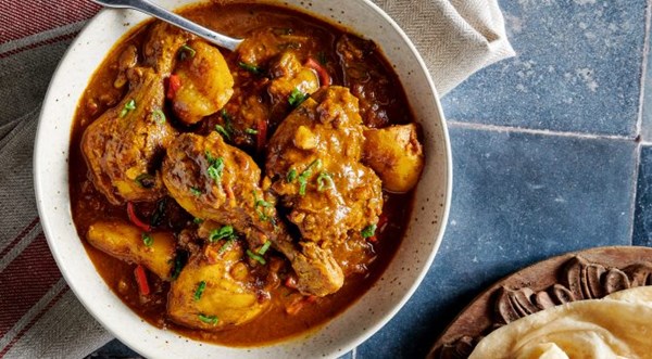 Chicken curry and roti [Salmah Hack]