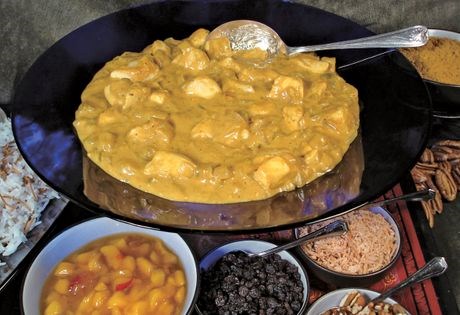 Chicken curry (Djeaj bil curry)