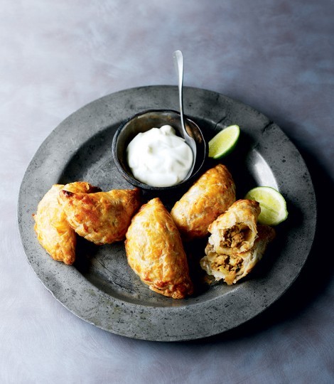 Chicken curry puffs