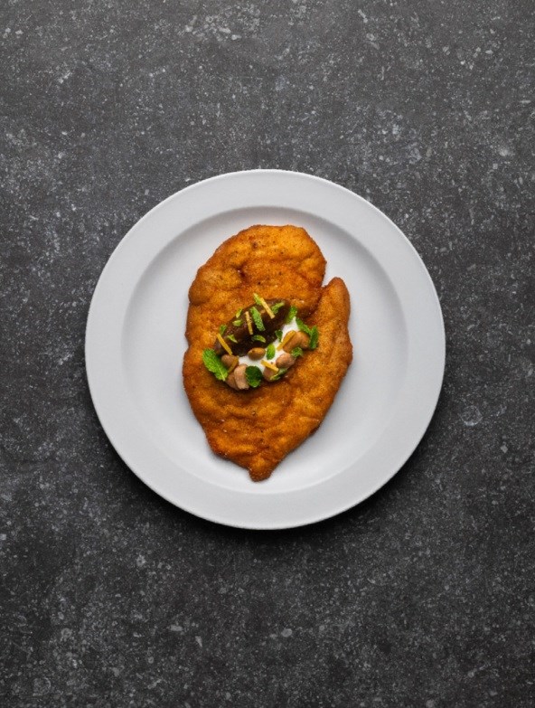 Chicken cutlets with date, almond & yogurt