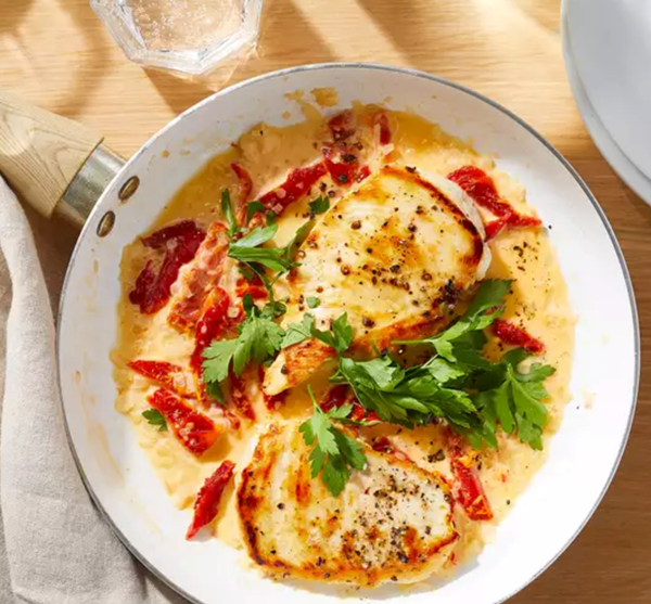 Chicken cutlets with sun-dried tomato cream sauce