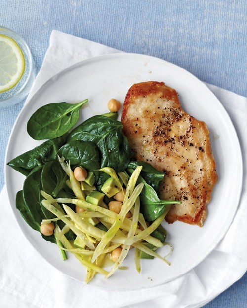 Chicken cutlets with wax beans, chickpeas, and spinach