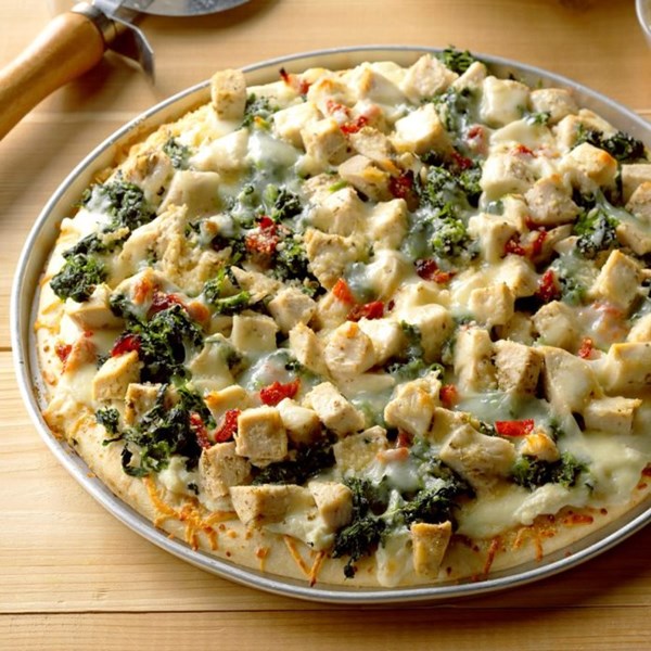 Chicken Florentine pizza