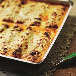 Chicken, goat's cheese and wild garlic cannelloni