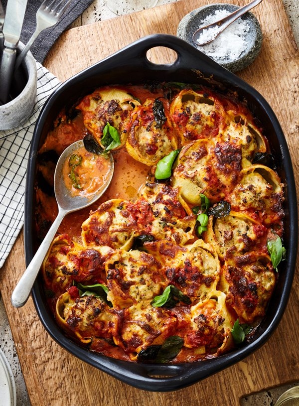Chicken, herb and ricotta filled pasta shells