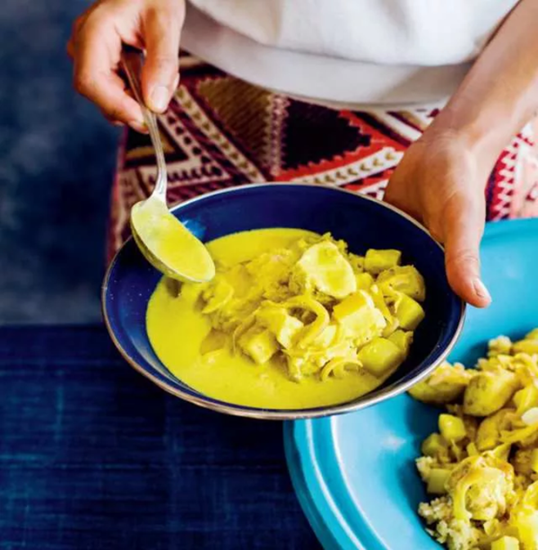 Chicken in turmeric yoghurt (Mleheyya)