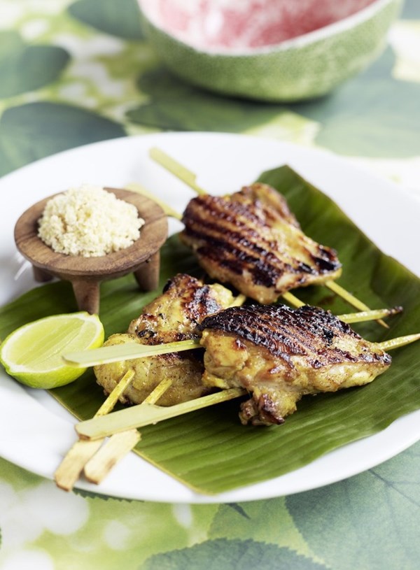 Chicken kebabs with coconut and lime sambal