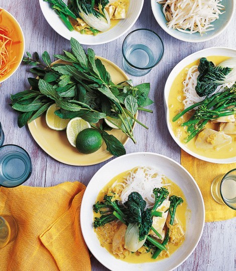Chicken laksa with rice noodles