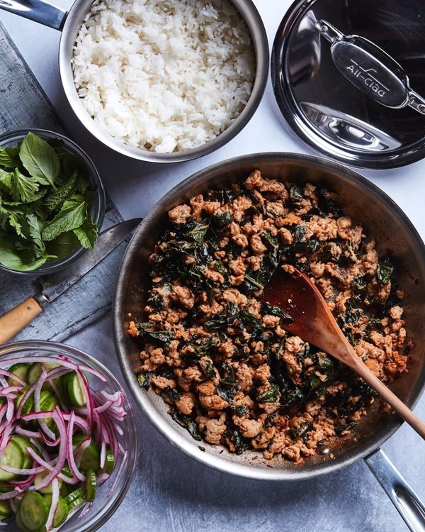 Chicken larb bowls