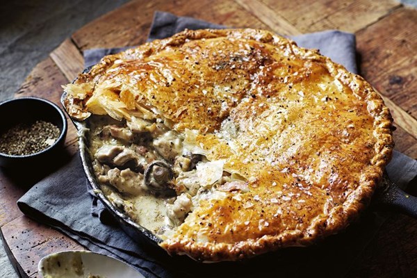 Chicken, leek, mushroom and pancetta pie