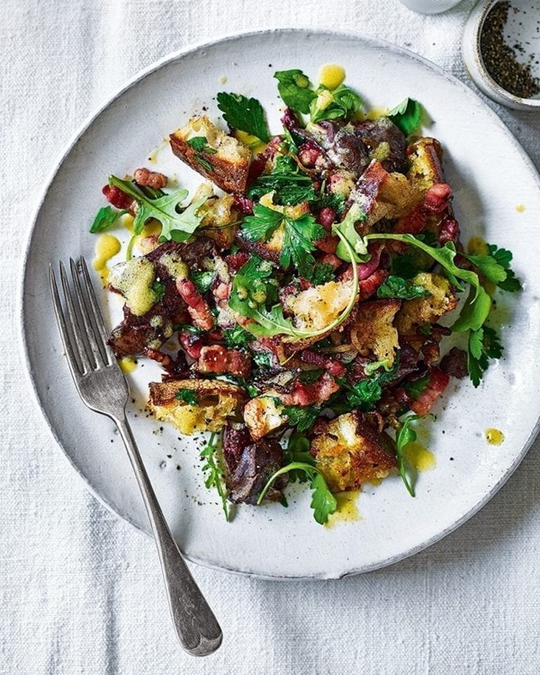 Chicken liver & bacon salad