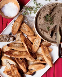Chicken-liver-pâté toasts