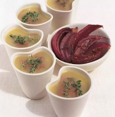 Chicken liver pâté with Cognac, with sweet-and-sour red onion salad