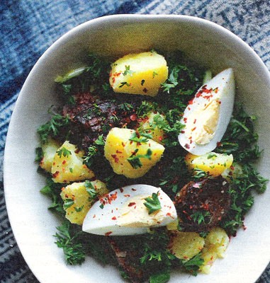 Chicken liver, potato and chilli salad