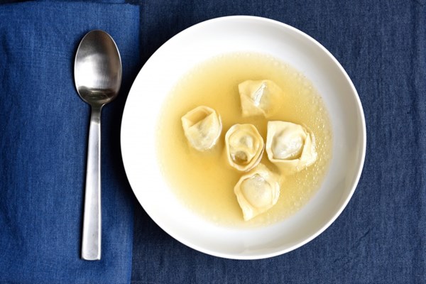 Chicken-liver-stuffed pasta (Kreplach soup)
