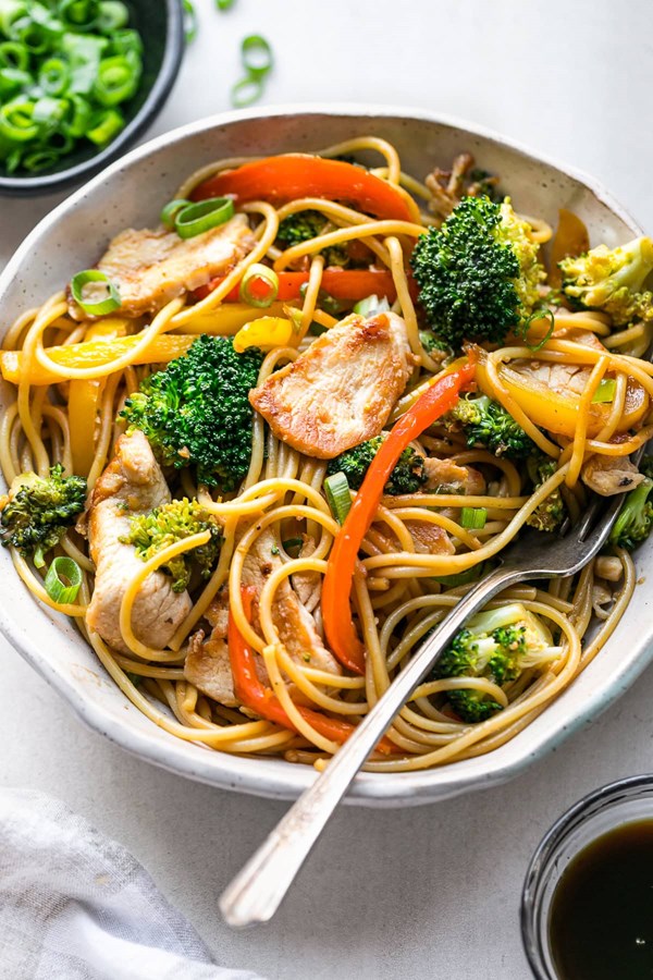 Chicken lo mein