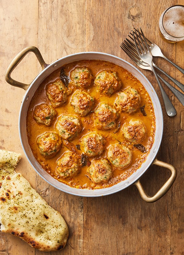 Chicken meatballs with golden curry sauce 