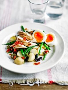 Chicken Nicoise with caper & roasted tomato dressing