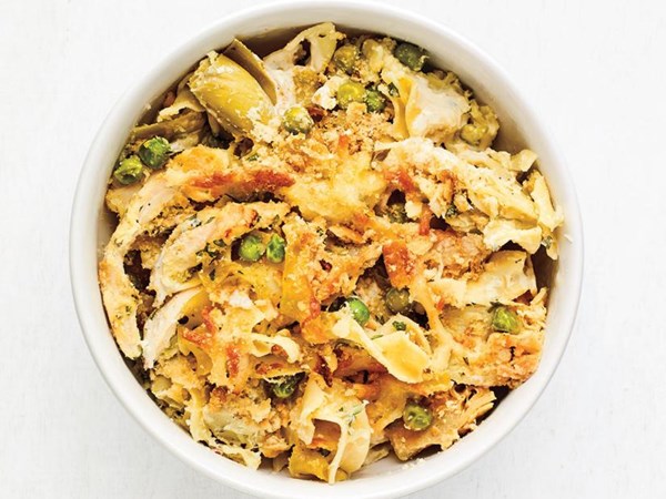 Chicken noodle casserole with artichokes 