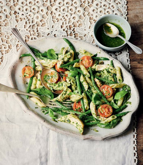 Chicken, pasta & bean salad with basil pesto (Insalata di pollo e fagiolini con pesto alla Genovese)