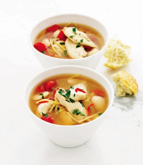 Chicken, pasta and butter bean ramen