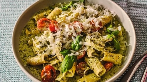 Chicken pesto pasta