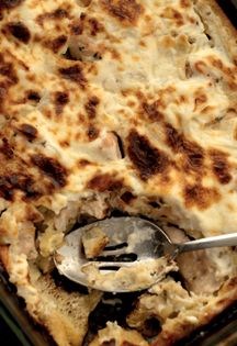 Chicken pie (Pileshki musaka)