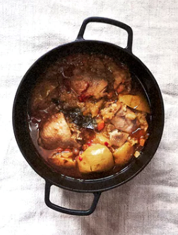 Chicken pot stew with apple