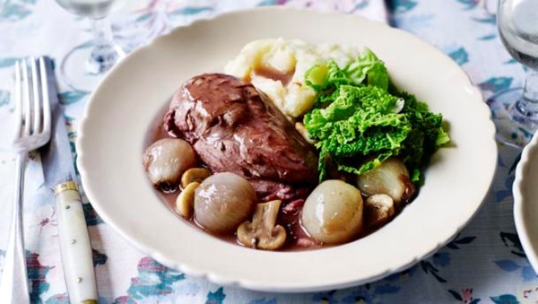 Chicken, red wine and garlic casserole