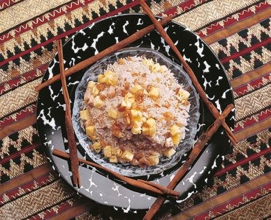 Chicken rice with pineapple (Nasi kebuli)