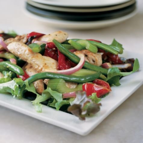 Chicken, roasted red pepper & green bean salad