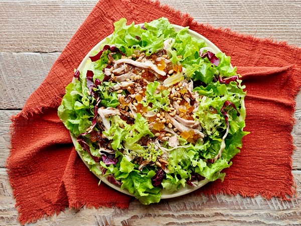 Chicken salad with mustard fruits (Insalata di pollo con mostarda di frutta)